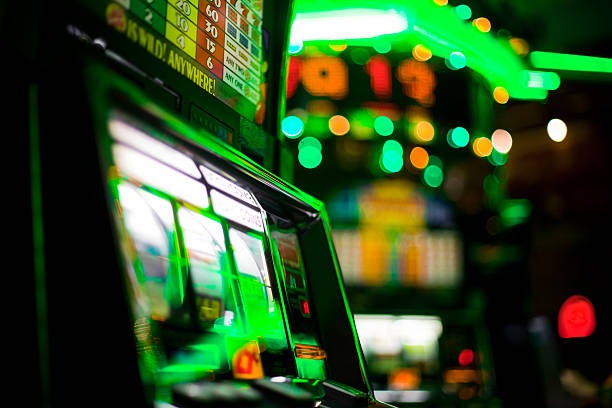 Live dealer table gaming experience